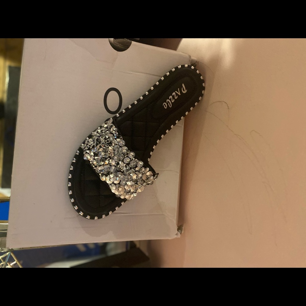 Sandals Bran New never worn